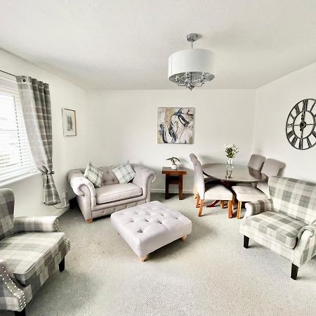 Cae Glas Apartments Holyhead Exterior foto